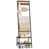 HOOBRO Blanket Ladder giraffe-head shelf showing decorative storage and accessible blankets