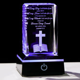 Movdyka 3D crystal gift close-up showing vivid engraving and depth for display