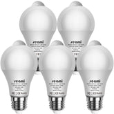Seami top-sensor lightbulb detects motion for hands-free lighting