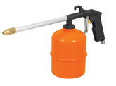 Truper Pili-697 engine cleaning gun front view for targeted grime removal.