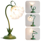 WERFOP Flower Table Lamp with vintage floral design for cozy ambient lighting.