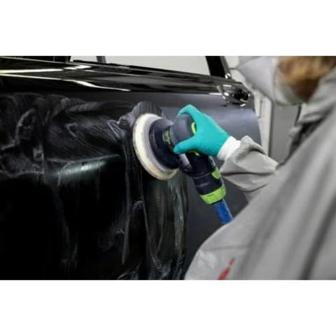 3M Trizact Hookit 6-inch P1500 disc in use on a clearcoat surface for leveling.