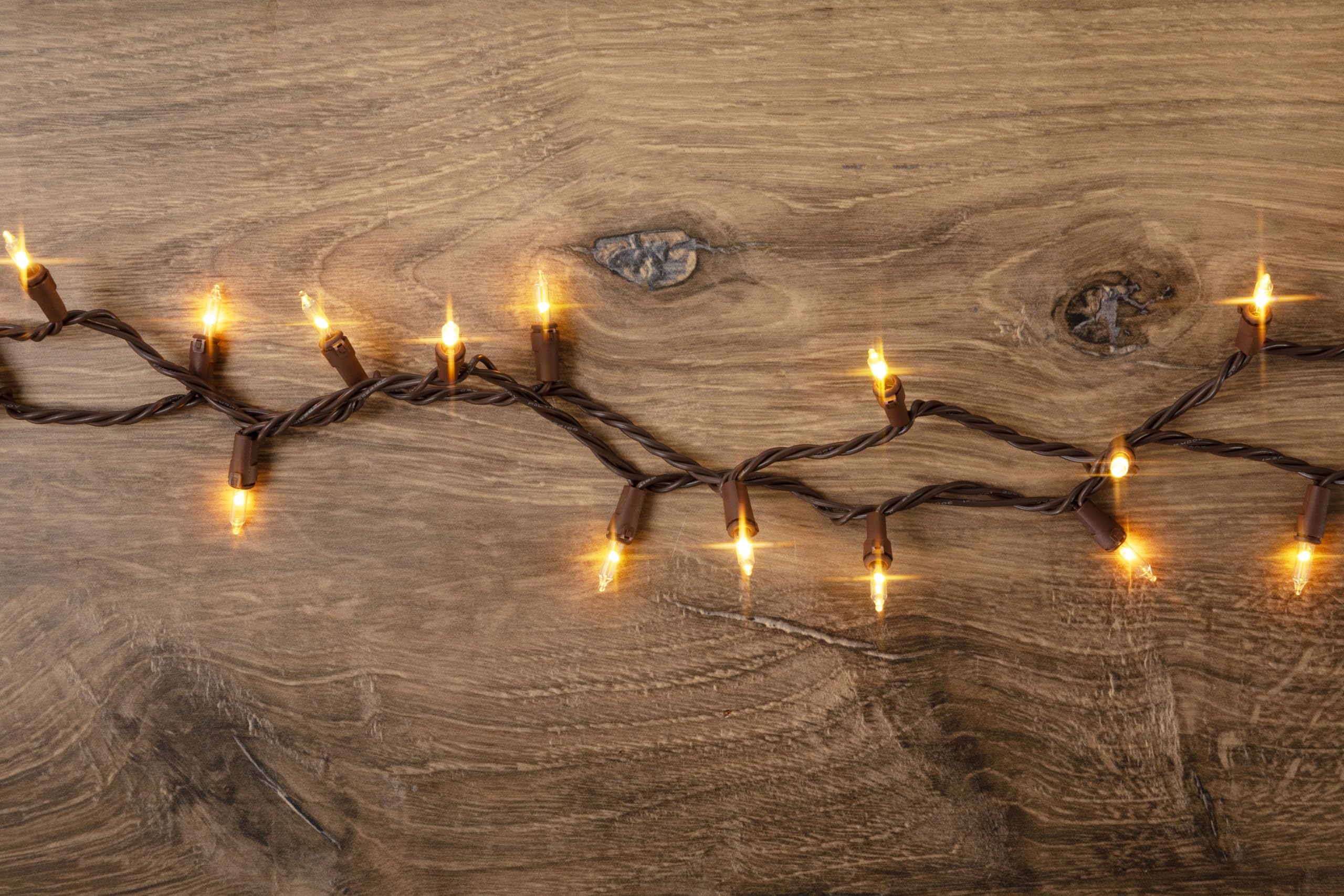 612 Vermont indoor-outdoor rated lights ideal for decks and grapevines