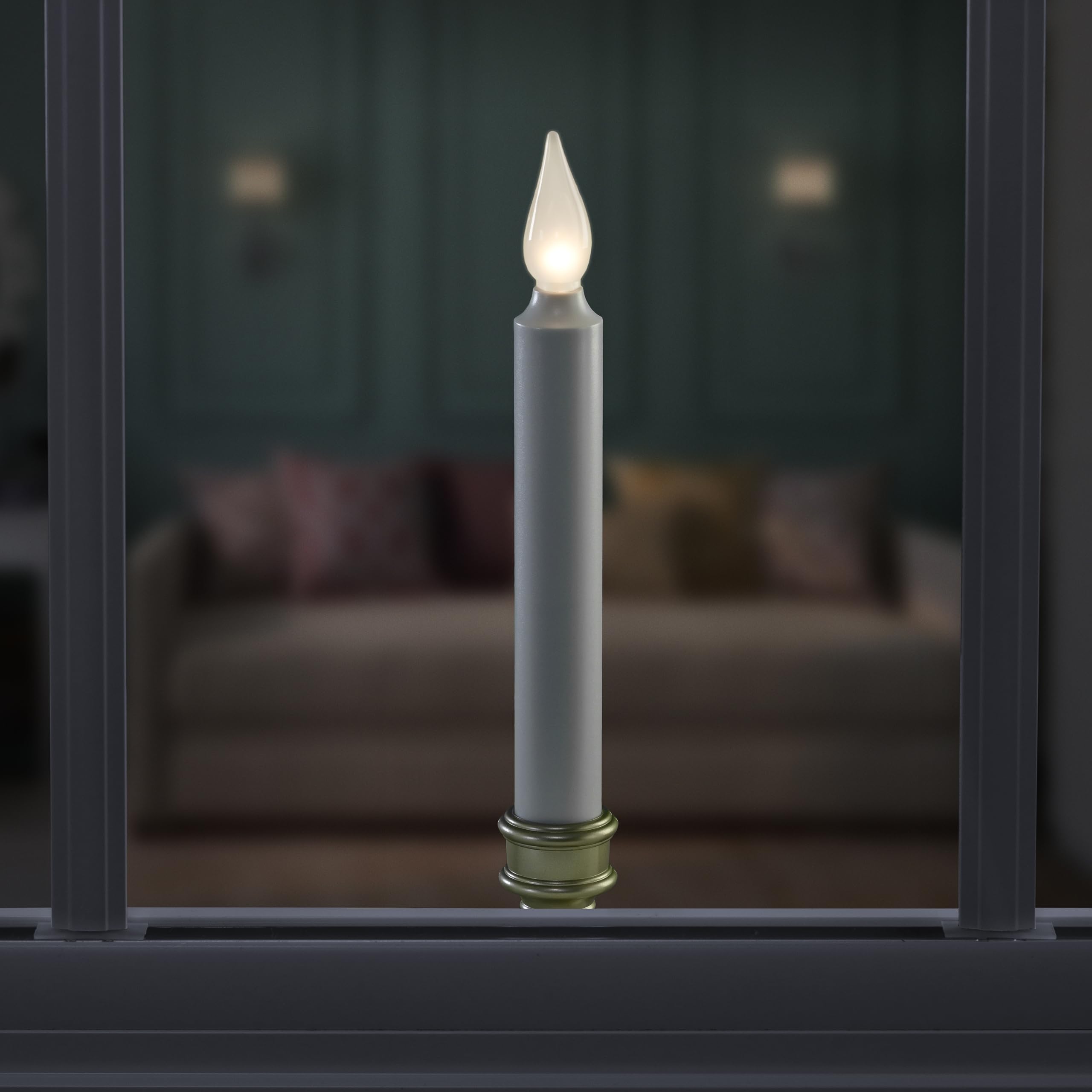 612 Vermont window candle height of 9.75 inches for display planning.