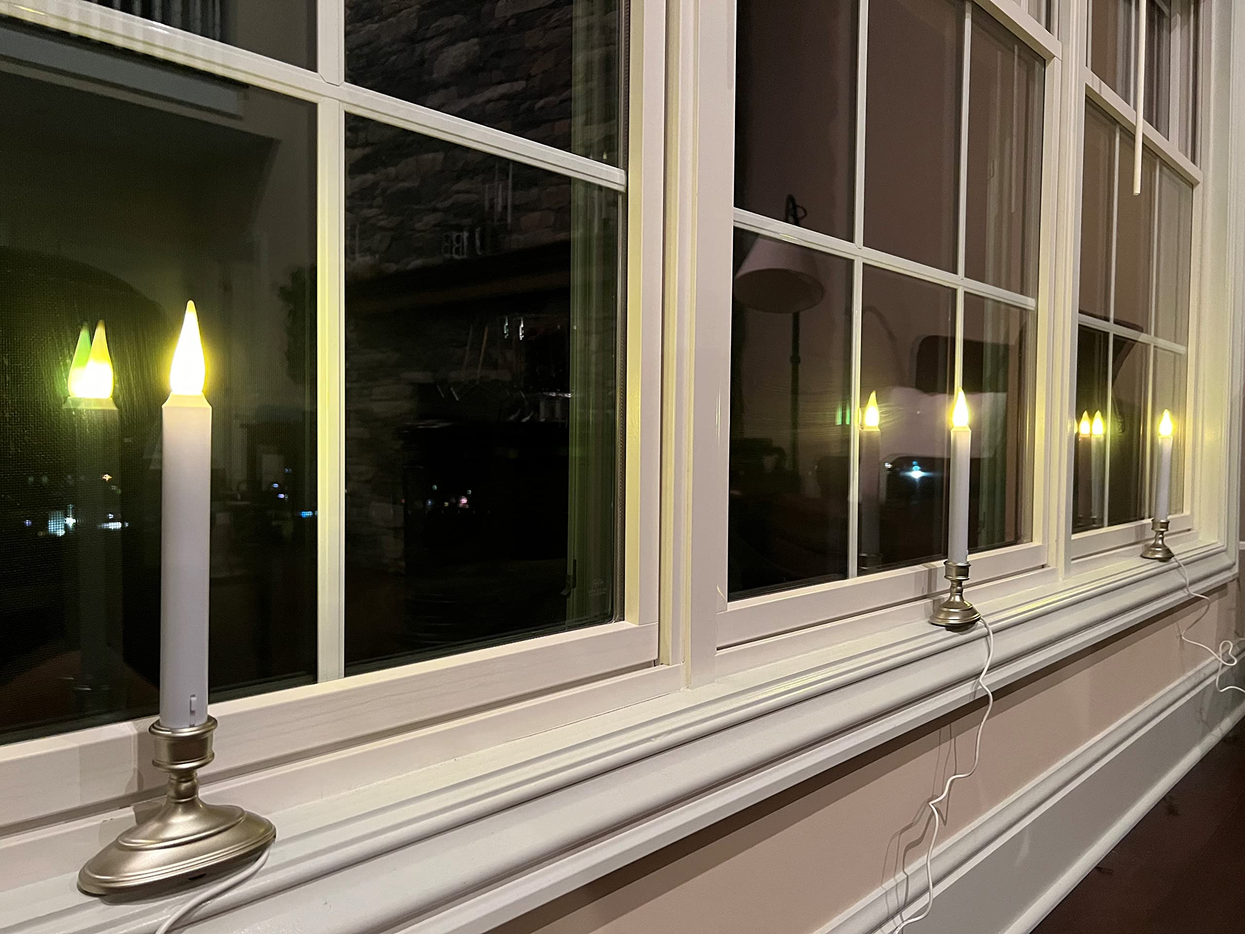 612 Vermont long-life LED bulb lasts about 10,000 hours.