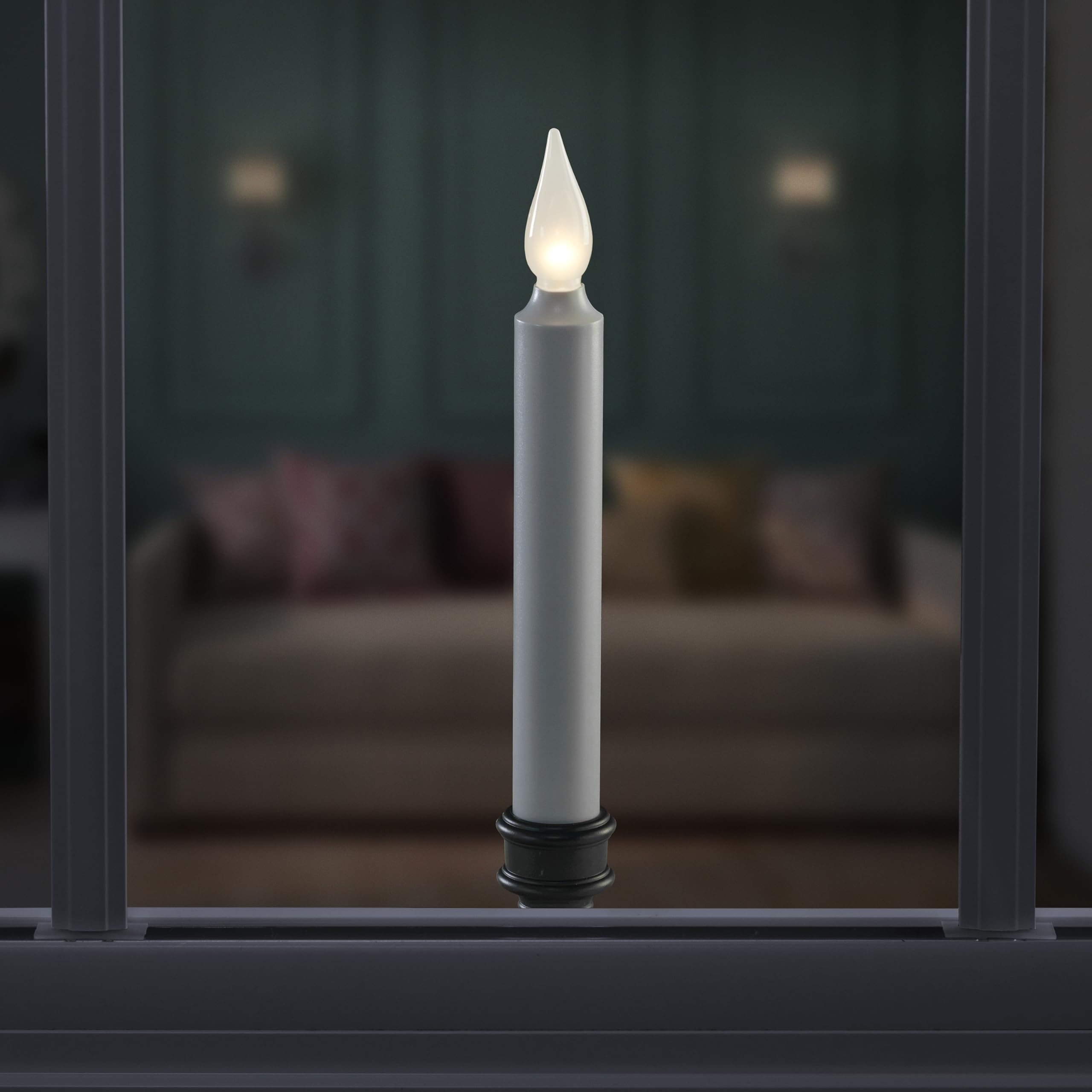 612 Vermont LED window candle with weighted base for stability