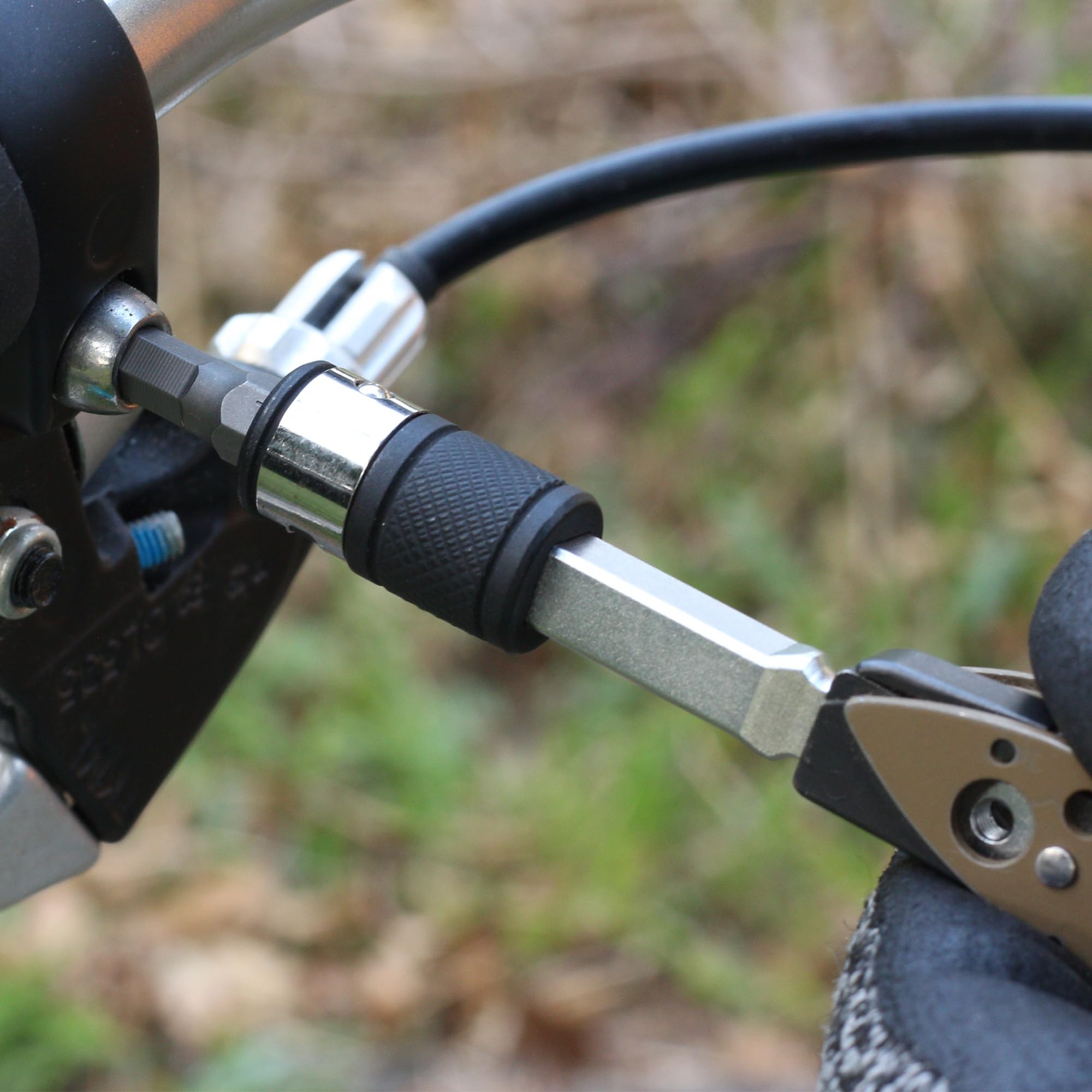 711L compact extension saves space in an EDC kit.