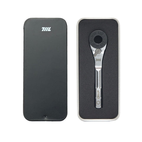 711L hex end ratchet wrench with 1/4-inch hex end, ideal for compact tasks.