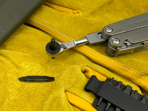 711L EDC ratchet wrench with key ring hole, portable and organized.