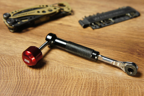 711L Lollipop Bit Driver with sleek aluminum variant visual finish
