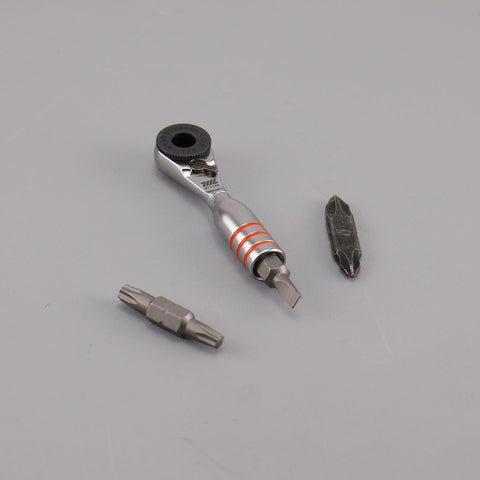 711L mini ratchet wrench duo features precise reversible gear for smooth operation.