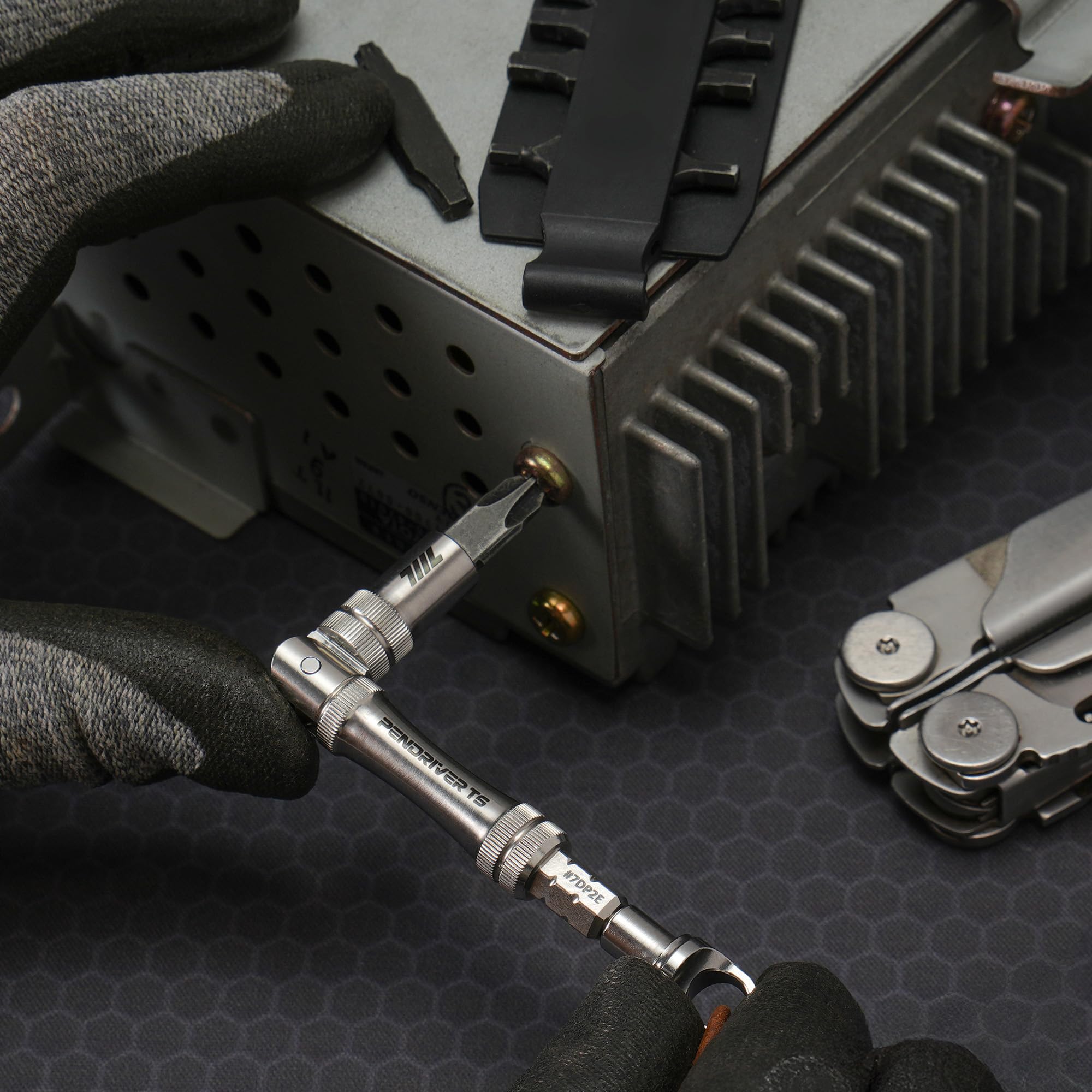 Compatible with 4mm precision bits and 1/4-inch hex bits.