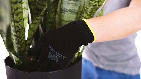 ACKTRA seamless nylon shell emphasizes durability and flexibility.