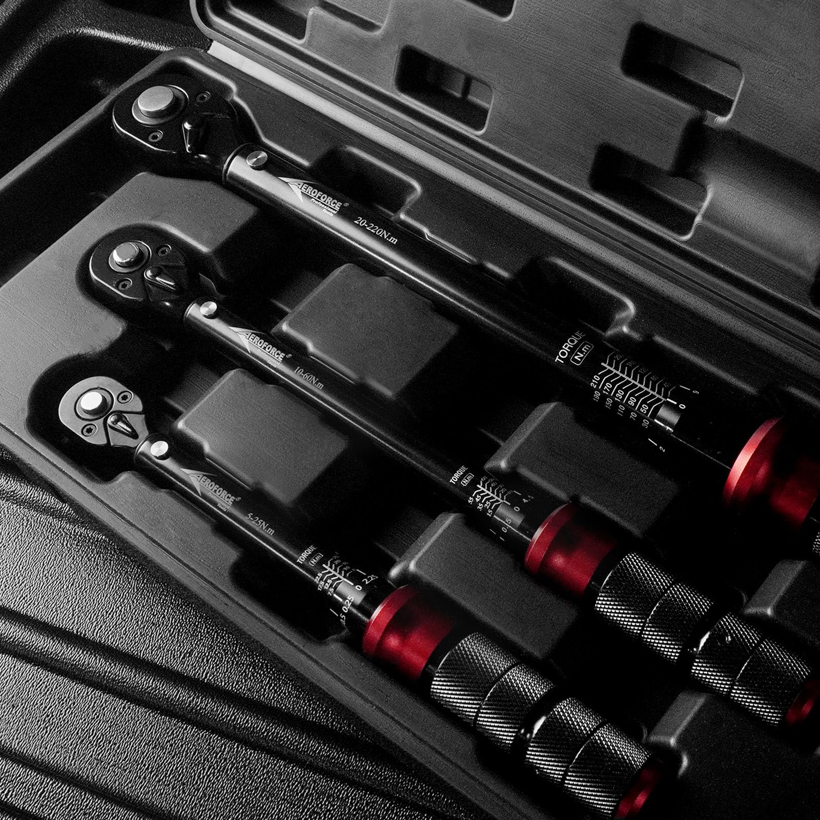 AEROFORCE chrome-vanadium body for durable performance.