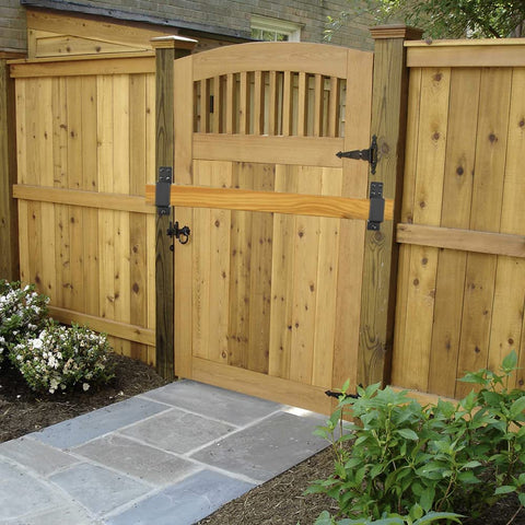 Versatile AINAFIX door security bracket suitable for outdoor use and multiple doors.