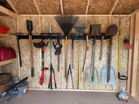 Aking Ace versatile storage rack adapts quickly to changing needs.
