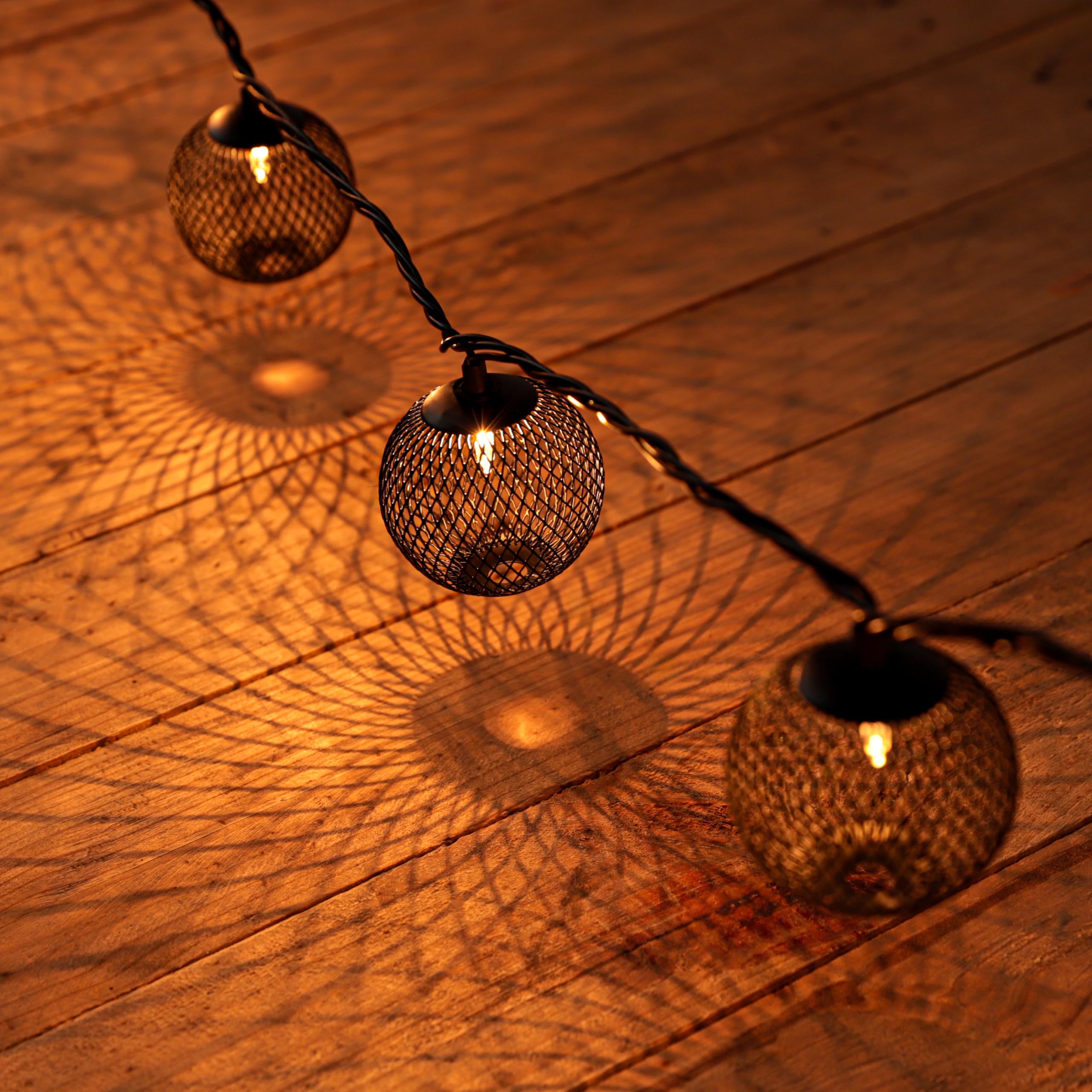 All Fortune lantern string features a 24 inch lead for easy strand placement.
