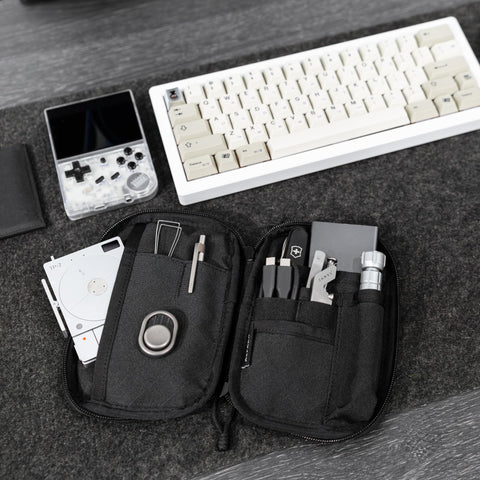 ALPAKA Admin Pouch Pro AXOGRID 300D durability for rugged travel.