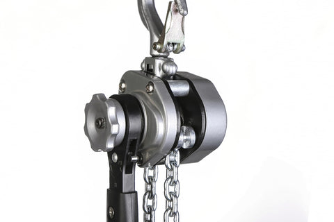 Amarite forged one-piece hook design enhances safety and reliability.