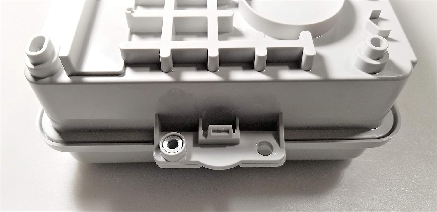 Amphenol Broadband UV rated thermo plastic alloy material resisting sun exposure.