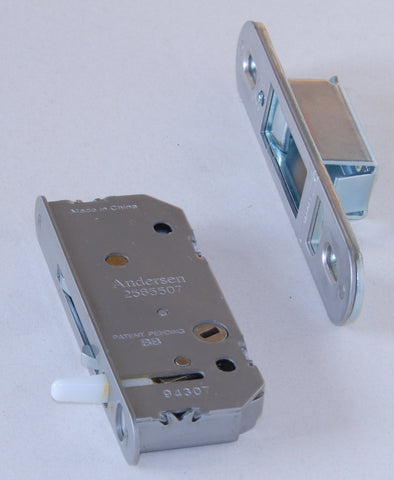 Andersen Reachout lock for 2-panel door provides secure closure and reliable operation.