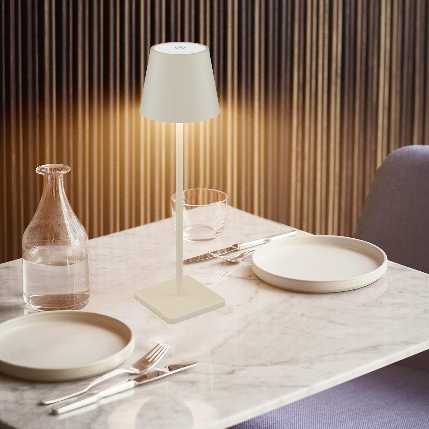Aoceley outdoor-ready lamp demonstrates IP54 waterproofing for outdoor meals or evenings