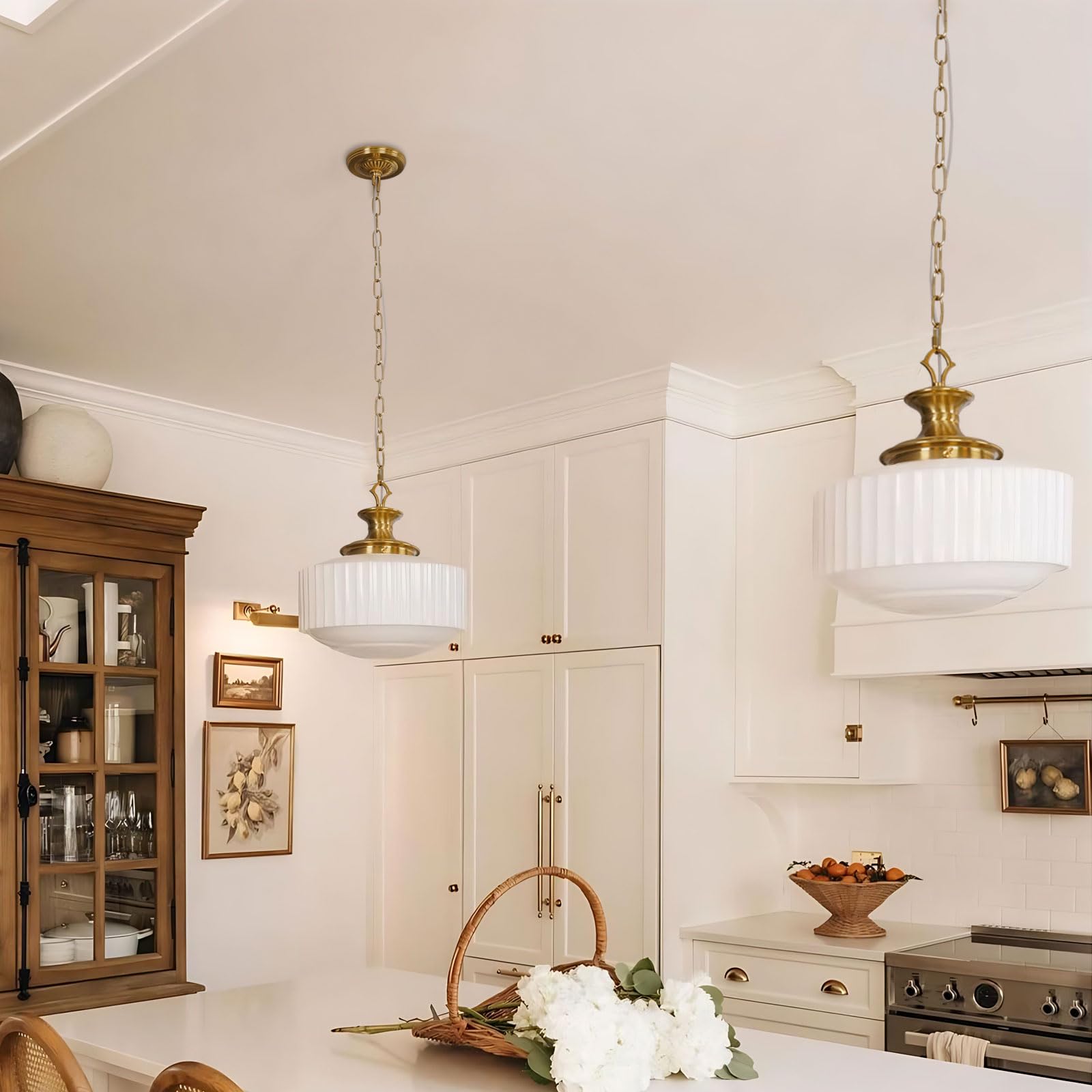 Aomuo 360-degree illumination evenly lights kitchens and entryways.