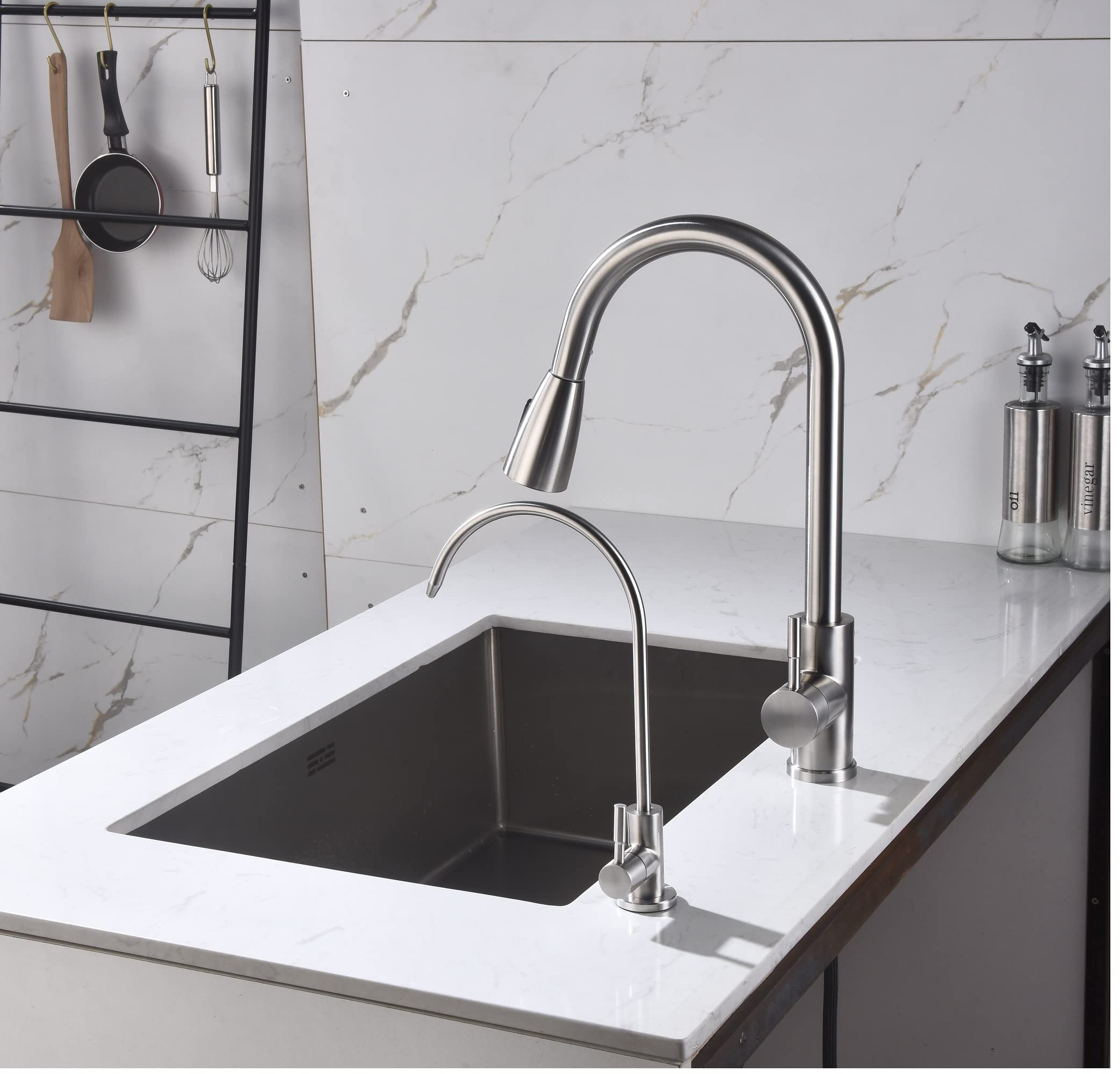 Apaix brushed finish resists fingerprints for a clean look.