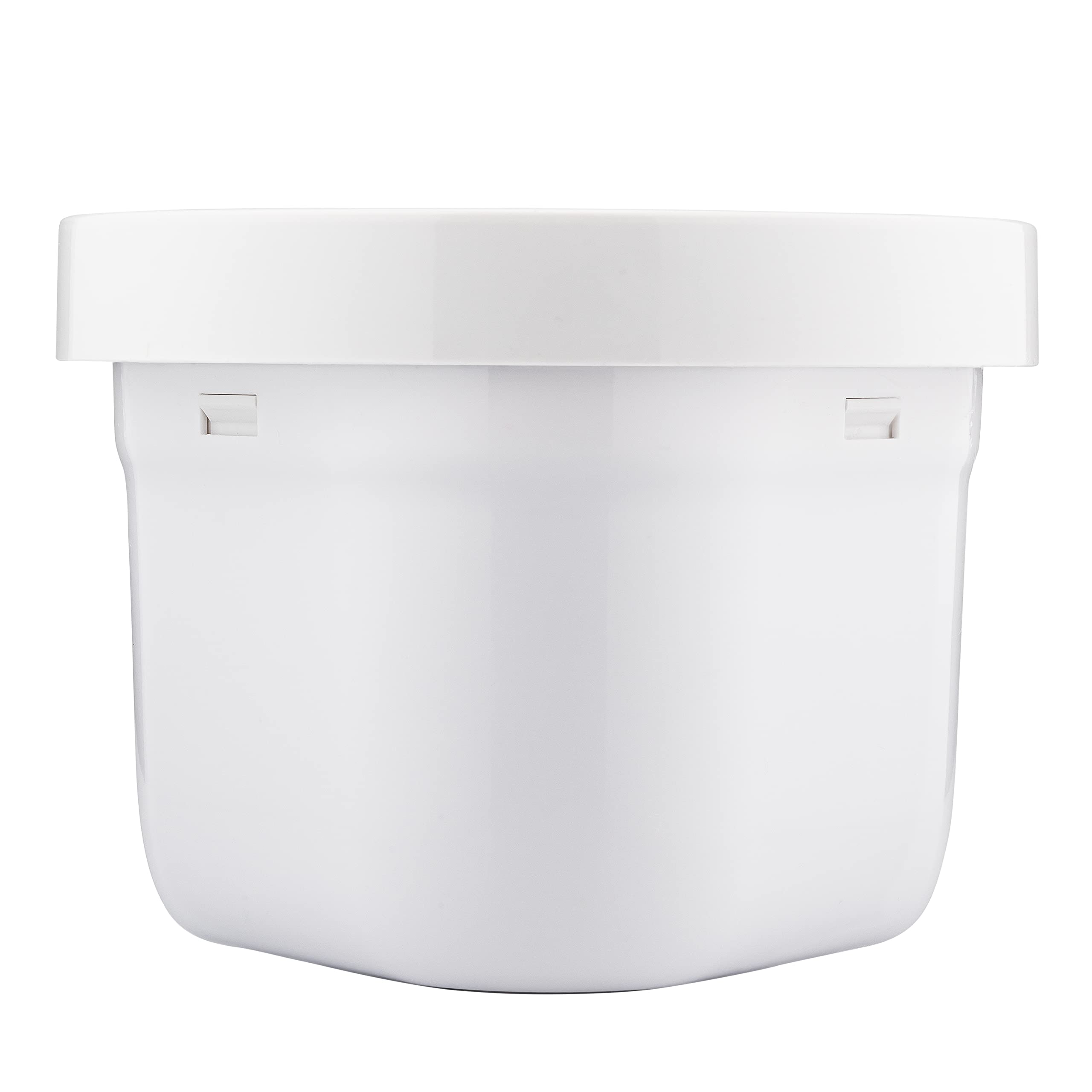 Aquagear pitcher filter reduces chlorine and PFAS for crisper-tasting water.
