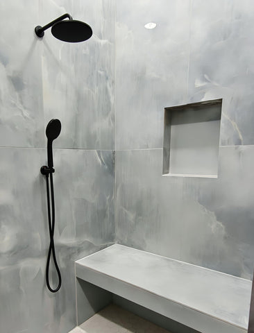 AQUAIAW electroplate matte black brass finish complements modern bathrooms.