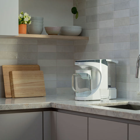 AquaTru no-plumbing-required design enables quick setup.