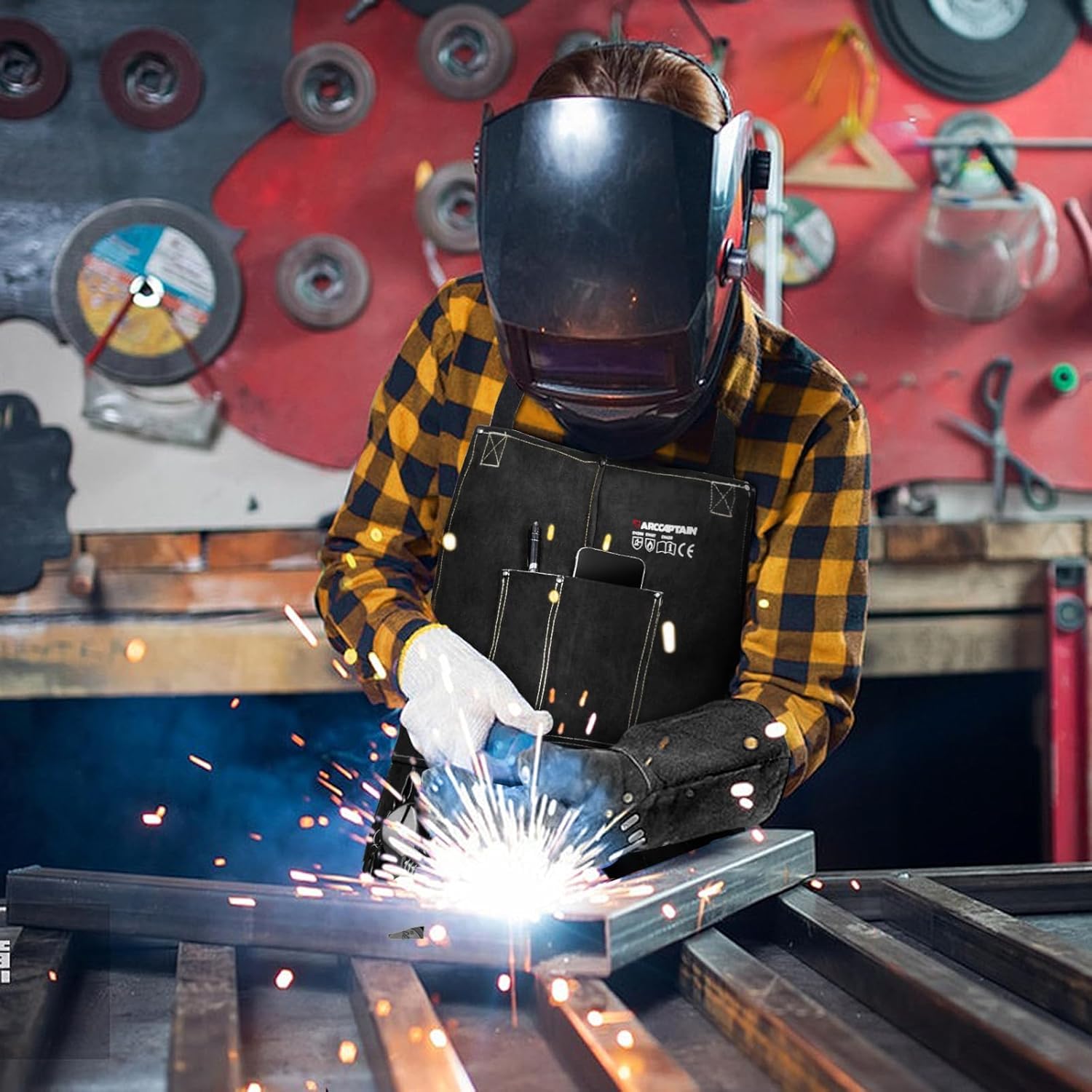 ARCCAPTAIN quick release buckles allow easy donning over gloves