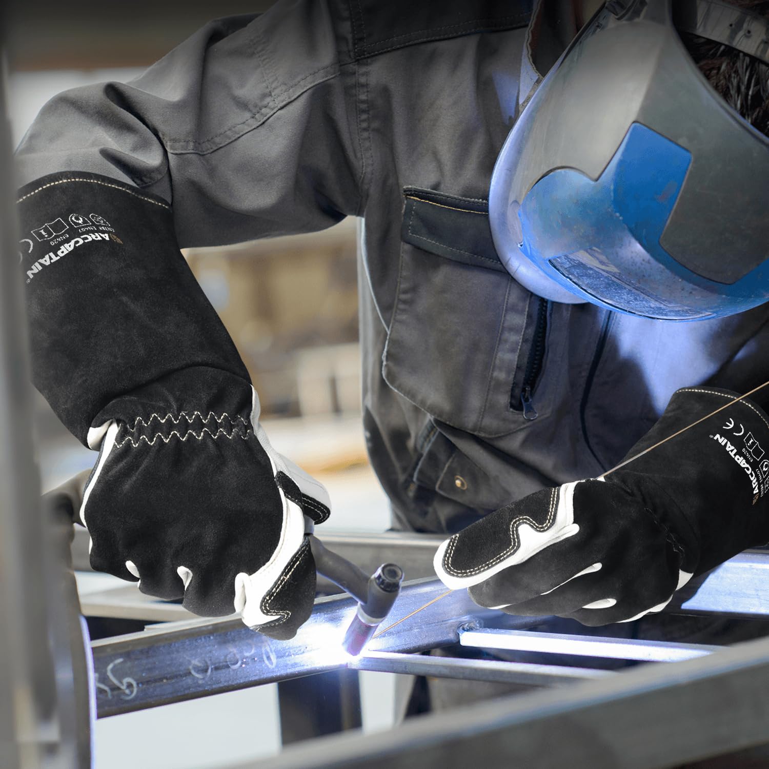 ARCCAPTAIN goatskin and cowhide reinforcement deliver durable protection with flexible dexterity