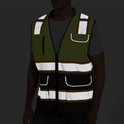 ArcRidge unisex fit side panel highlighting stretchable comfort for all body shapes