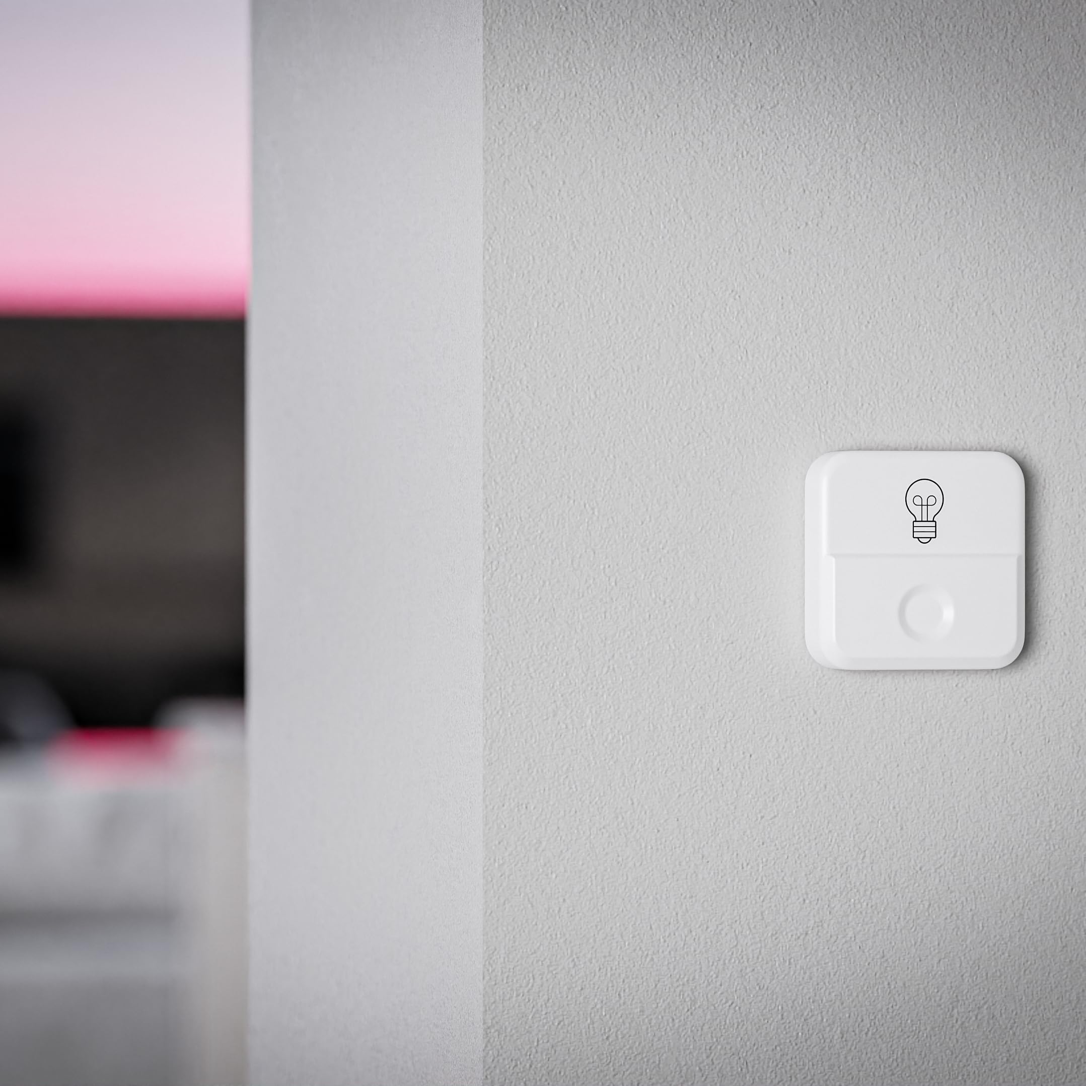 arre smart button with Matter logo, demonstrates cross-brand interoperability