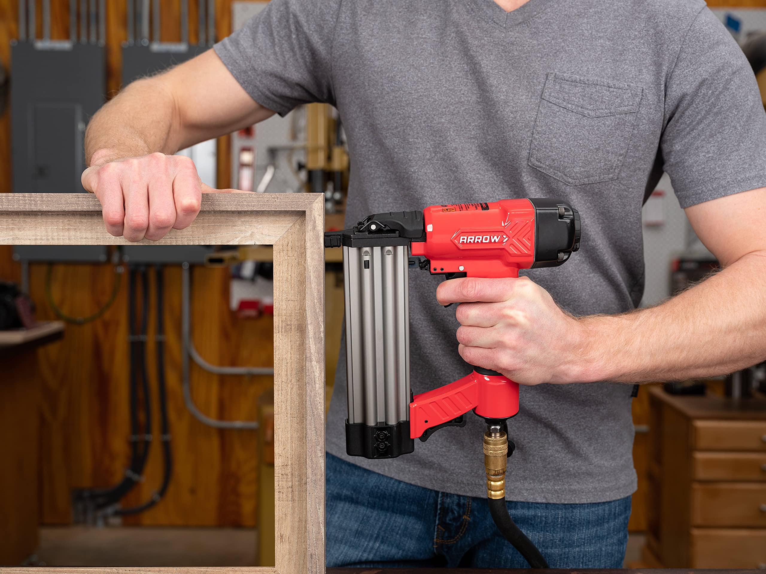 Arrow PT18G compact design supports precise trim work
