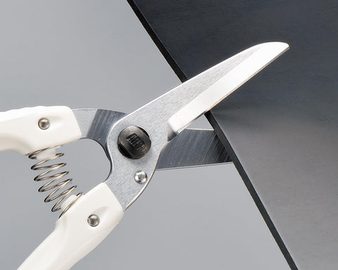 ARS HP-140LDX chrome-plated blades resist rust and sap