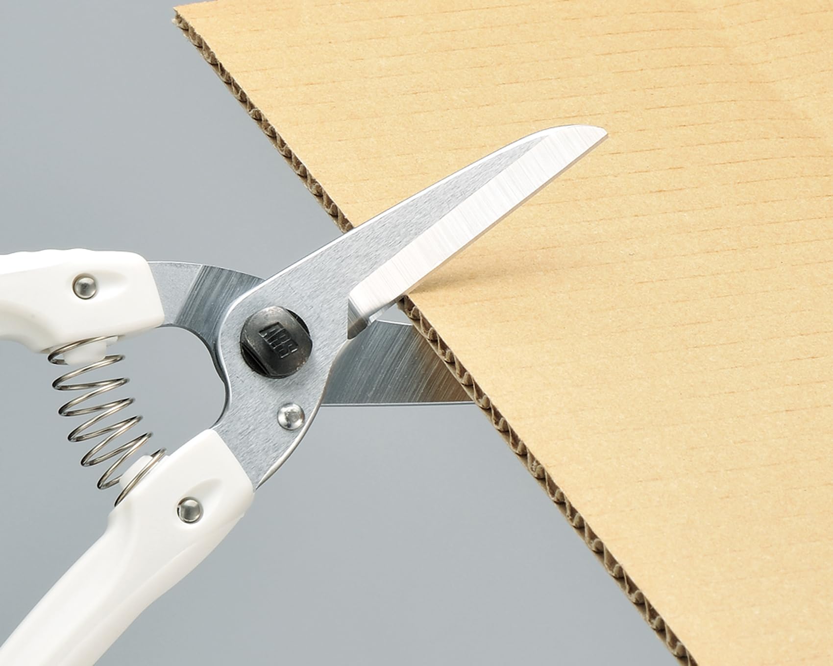 ARS HP-140LDX heavy-duty cutting capability for tough jobs