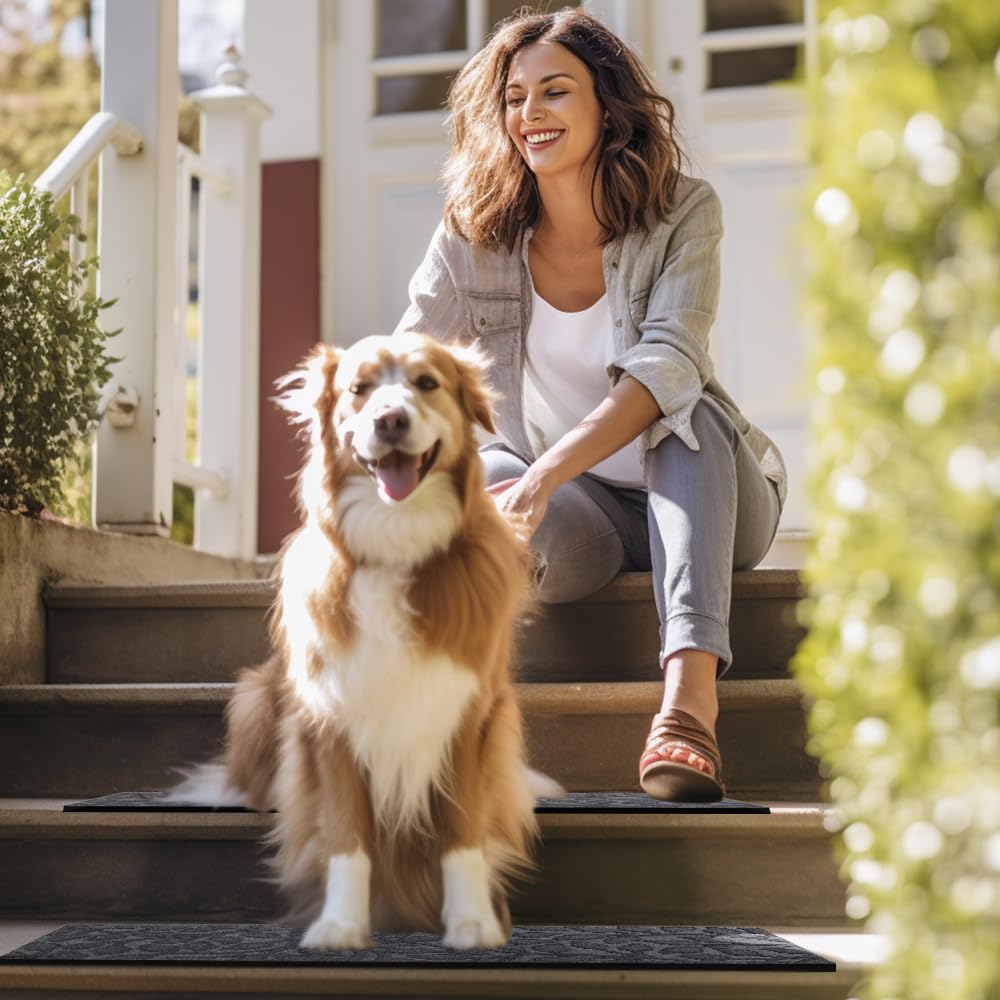 Aucuda stair treads on wooden steps reduce slips for elders and pets