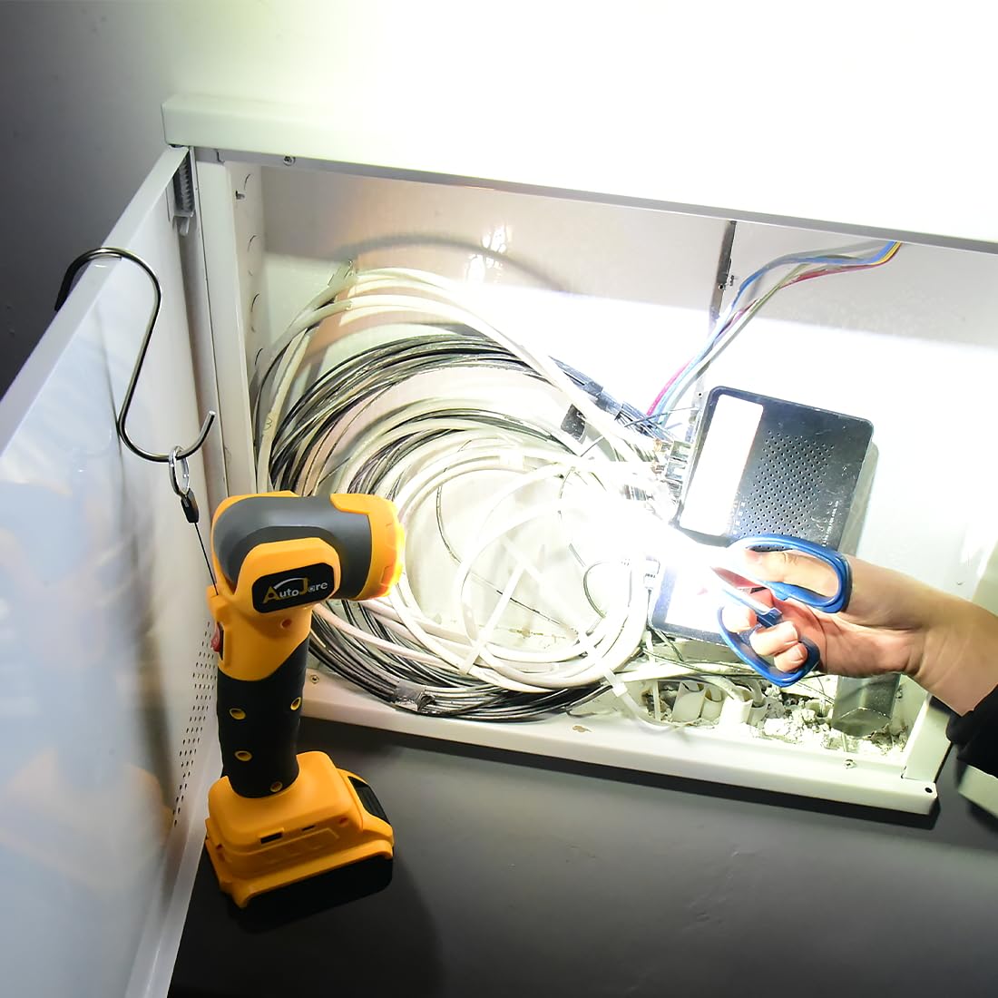Efficient 30W, 3000LM AUTOJARE light saves energy while brightening large areas.