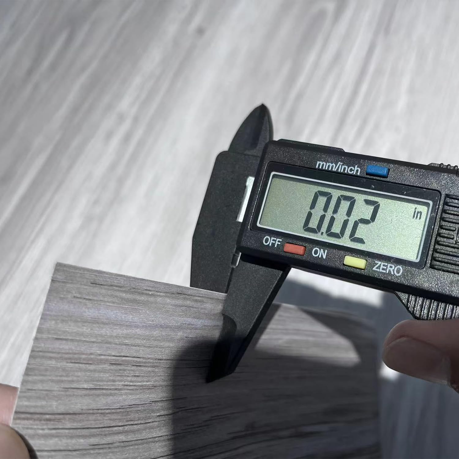 auxua full roll length of 118 inches reduces seams during installation.