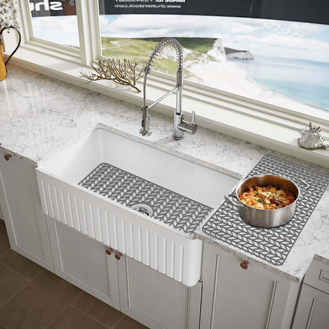 AWOKE dishwasher-safe surface cleans quickly for easy maintenance.