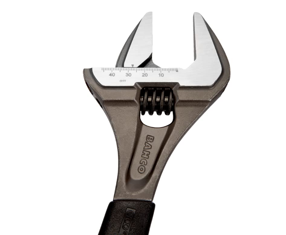 Bahco BAH9031RUS shows extra-wide jaw opening for versatility in confined areas.