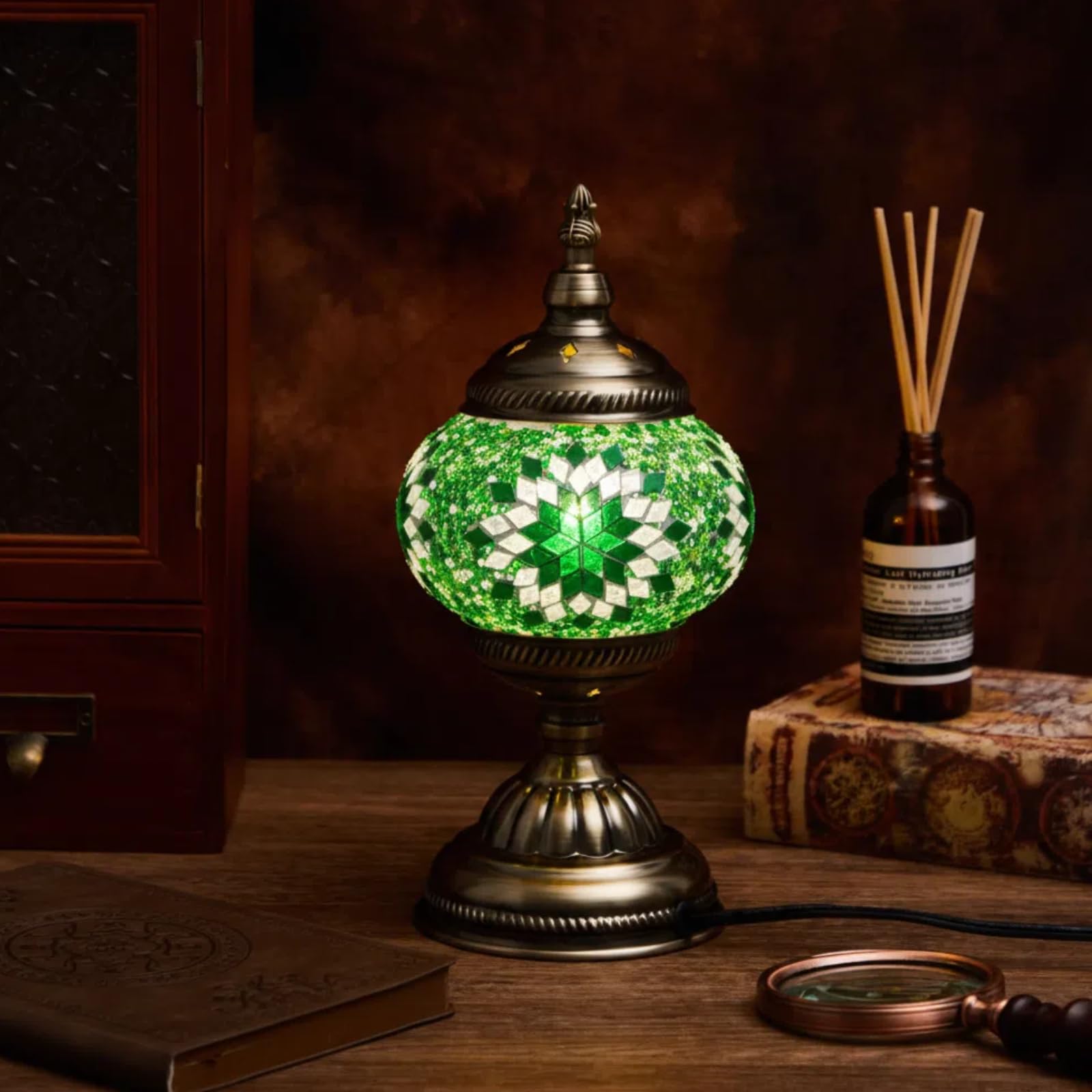 Baquler mosaic lampshade assembly demonstrates easy, beginner friendly crafting steps