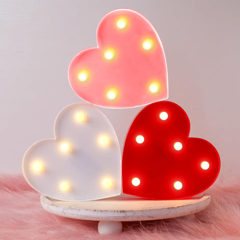 Baquler Valentines Day LED heart sign in red, ideal for warm wall decor.