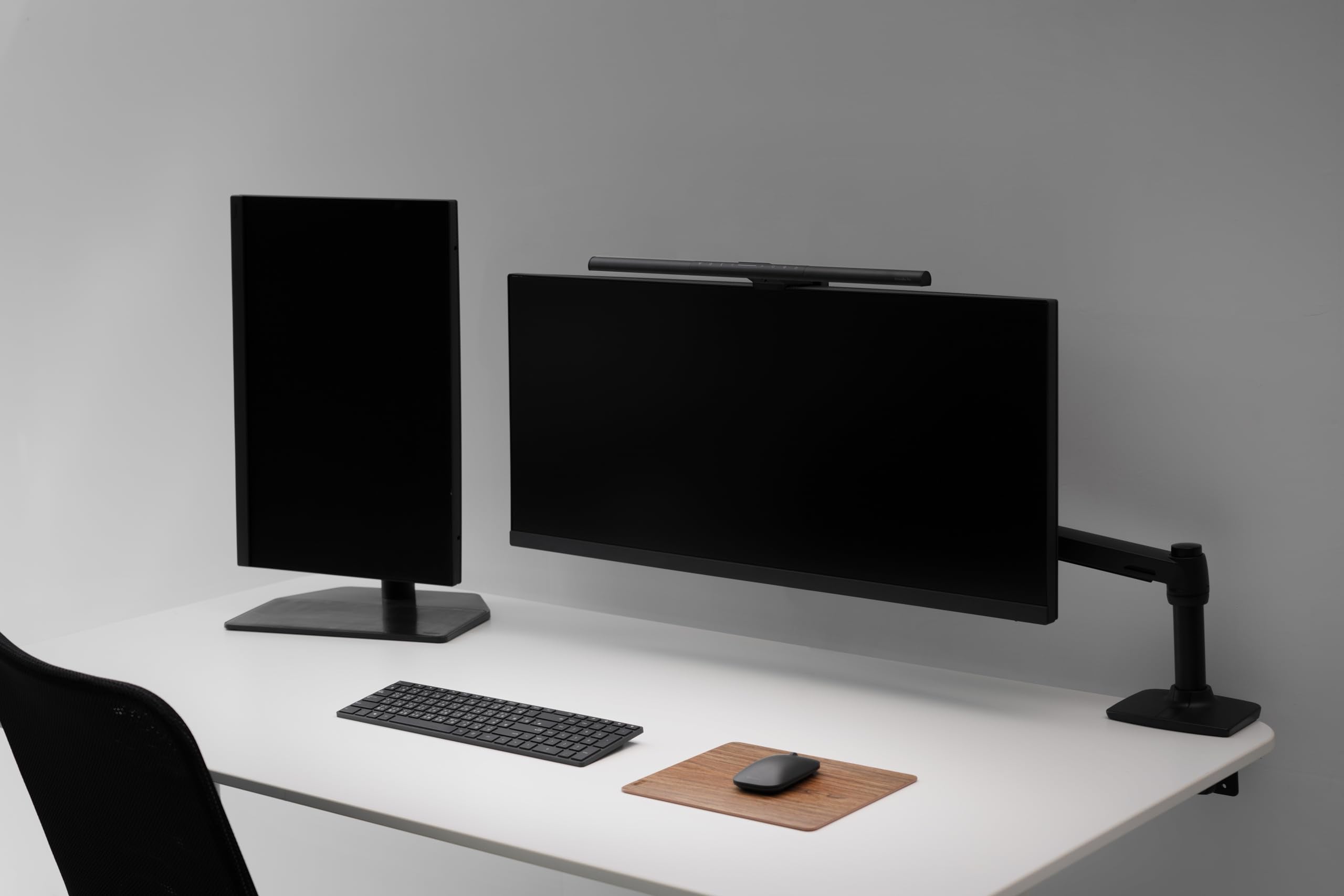 Motion sensor on the BenQ ScreenBar Pro activates as you approach.