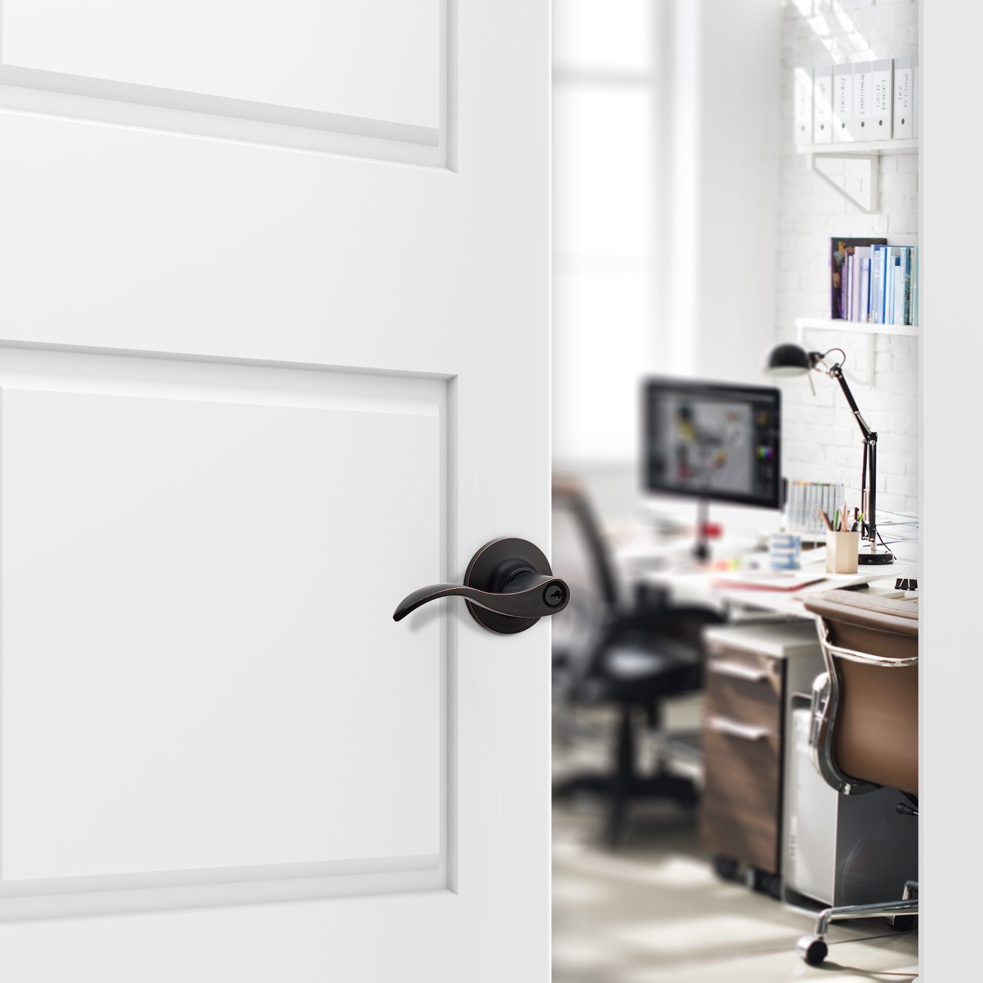 Berlin Modisch adjustable backset latch 2-3/8 to 2-3/4 inches in use