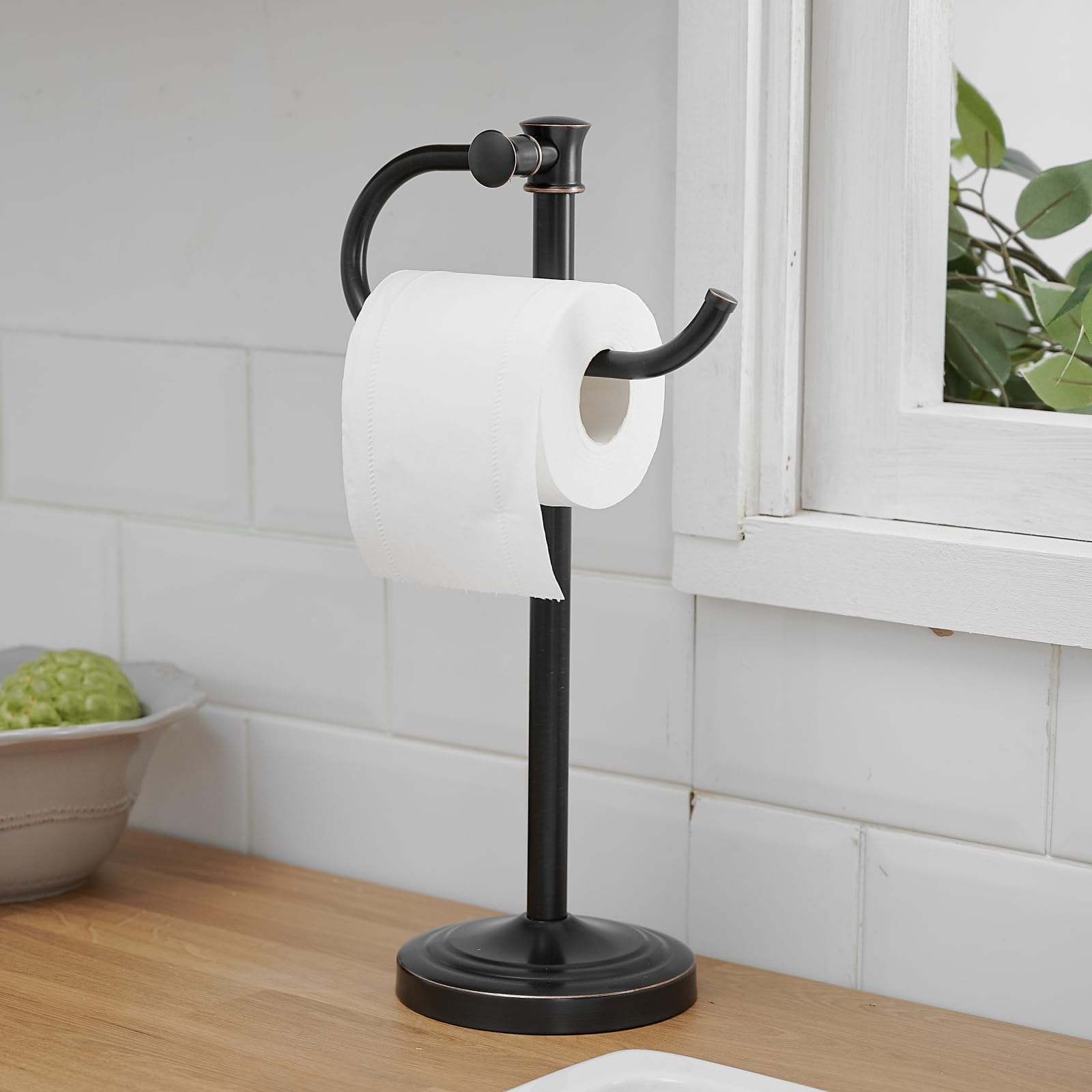 BESy oil rubbed bronze finish is easy to wipe clean.