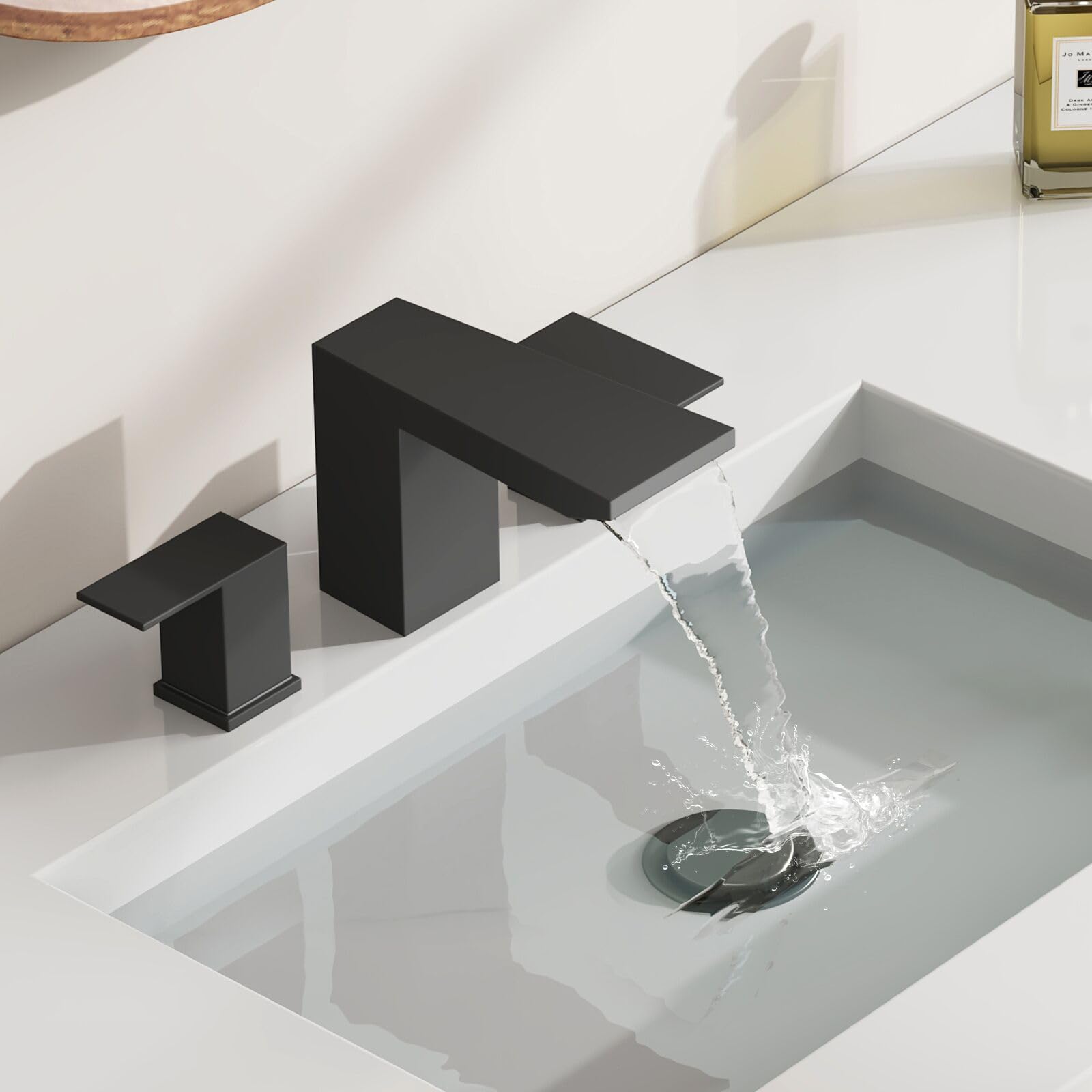 BESy stainless steel body resists rust for long-lasting durability.