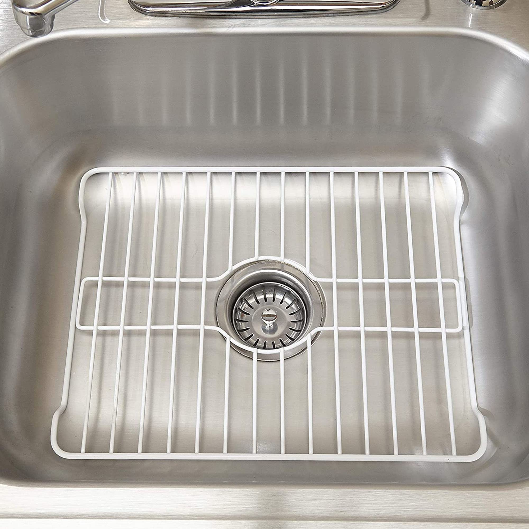 Better Houseware raised-grid protector for white finish promotes faster drying and prevents water buildup.